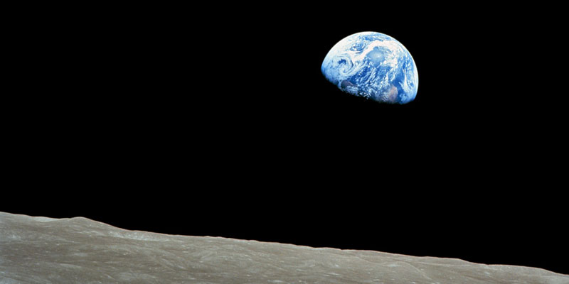 Lever de la Terre vu à partir de la Lune